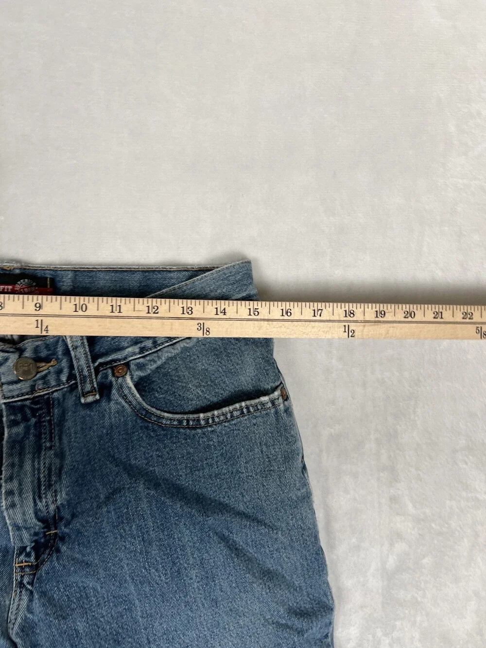 Vintage Lee Blue Denim Jeans Size 30x32 Relaxed Fit Straight Leg READ